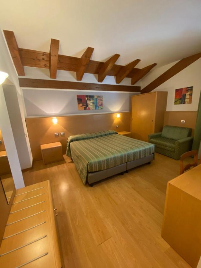 Al Brenta Hotel Levico Terme Buitenkant foto